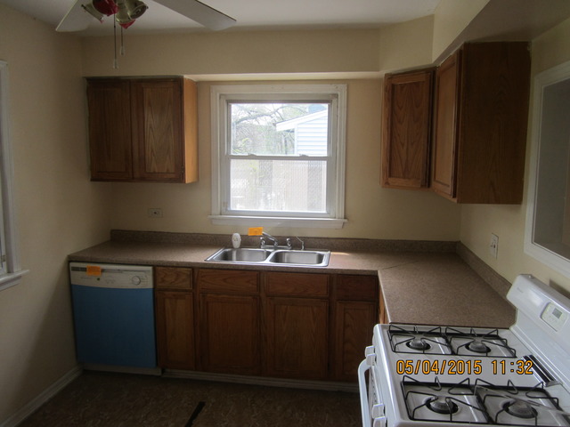 16359 Oxford Dr, Markham, IL 60428 photo 5