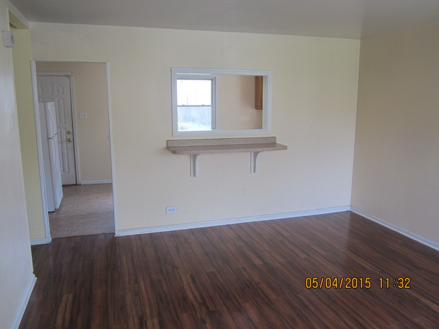 16359 Oxford Dr, Markham, IL 60428 photo 2