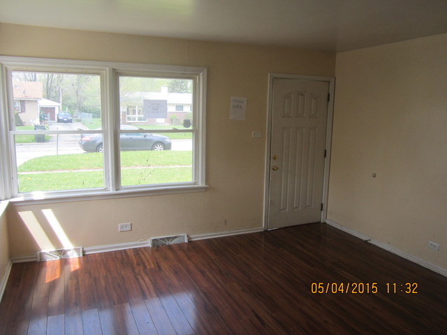 16359 Oxford Dr, Markham, IL 60428 photo 4