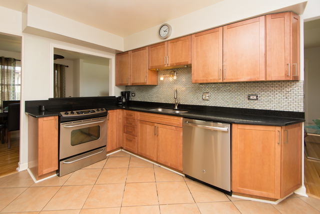 672 Juniper Ln, Bartlett, IL 60103 photo 8