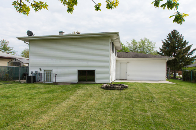 672 Juniper Ln, Bartlett, IL 60103 photo 22