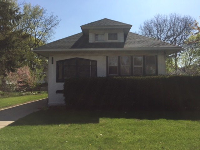 219 Elm St, Elgin, IL 60123 photo 1
