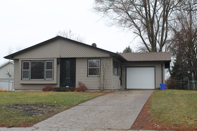 3 Old Post Rd, Montgomery, IL 60538 photo 1