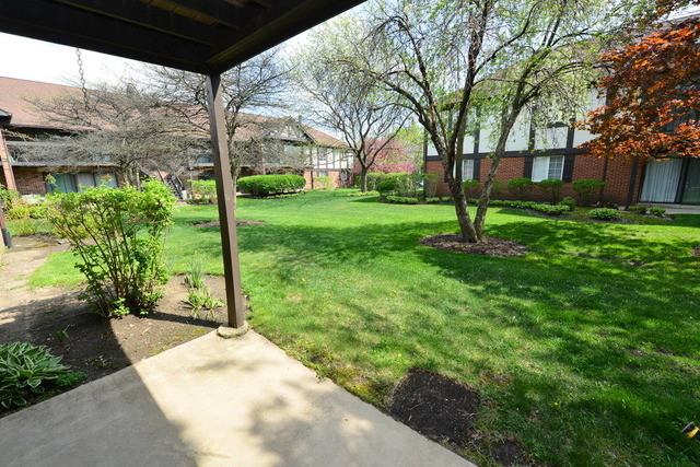 211 Stanhope Dr #a, Willowbrook, IL 60527 photo 12