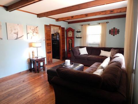 772 S 5th Ave, Des Plaines, IL 60016 photo 2
