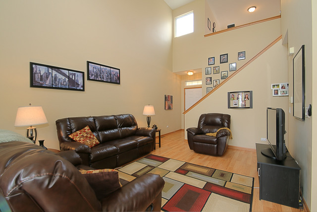 1129 Clover Dr, Minooka, IL 60447 photo 3
