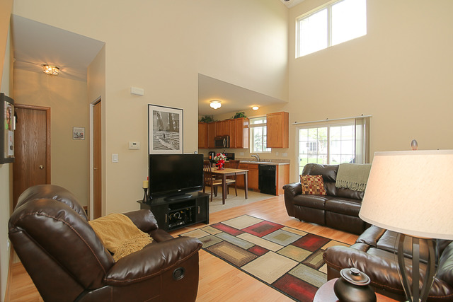 1129 Clover Dr, Minooka, IL 60447 photo 4