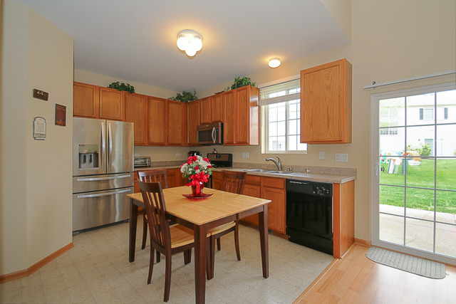 1129 Clover Dr, Minooka, IL 60447 photo 6