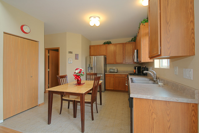1129 Clover Dr, Minooka, IL 60447 photo 7