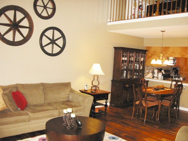 1012 Bentley Ln, Bartlett, IL 60103 photo 2