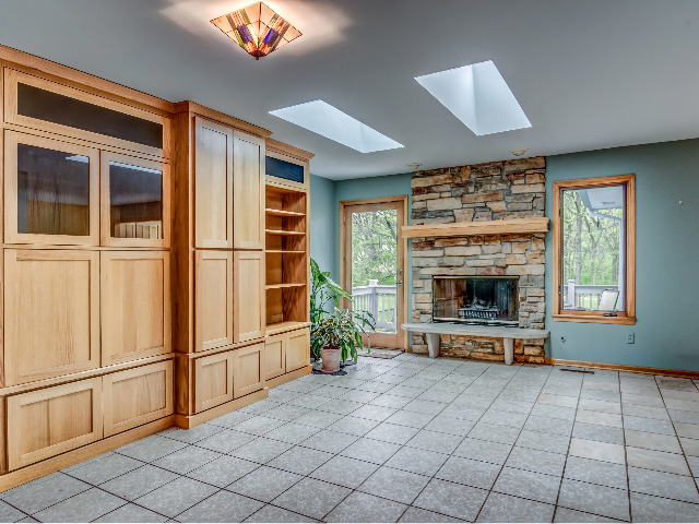 11120 Hamborg Rd, Roscoe, IL 61073 photo 8