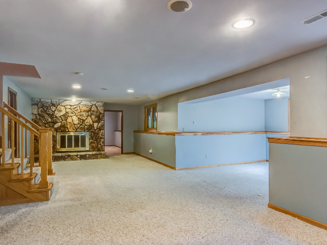 11120 Hamborg Rd, Roscoe, IL 61073 photo 17