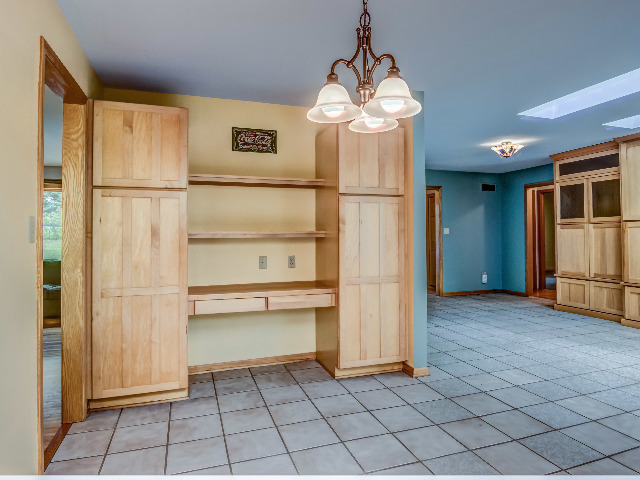 11120 Hamborg Rd, Roscoe, IL 61073 photo 7