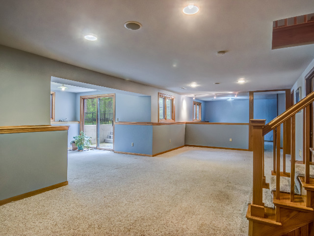 11120 Hamborg Rd, Roscoe, IL 61073 photo 16