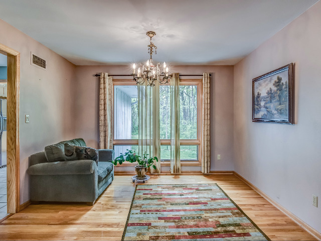 11120 Hamborg Rd, Roscoe, IL 61073 photo 4