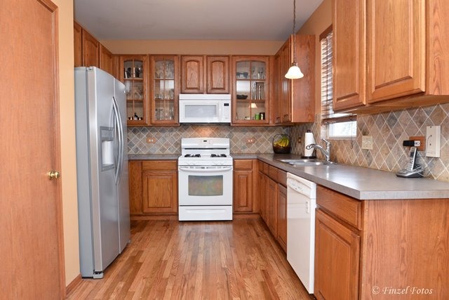 2038 Providence Dr, Bartlett, IL 60103 photo 5
