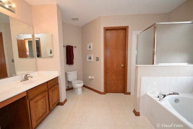 2038 Providence Dr, Bartlett, IL 60103 photo 10