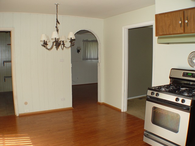285 Westview St, Hoffman Estates, IL 60169 photo 10