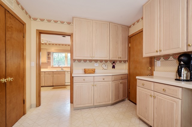 740 Windsor Rd, Glenview, IL 60025 photo 9