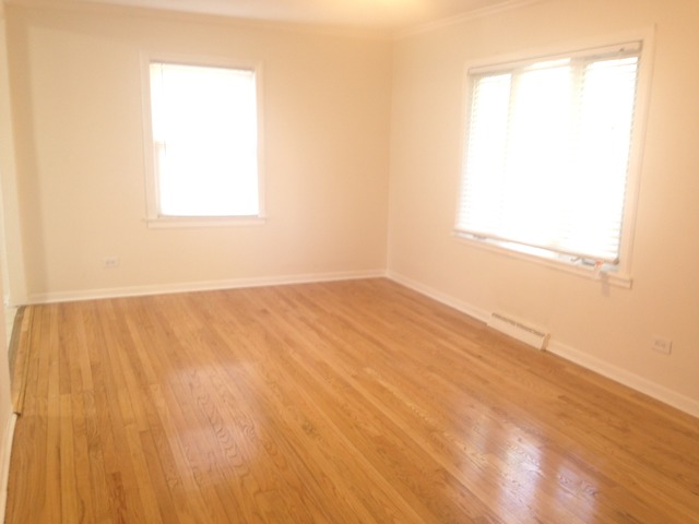 1427 N Hillside Ave, Berkeley, IL 60163 photo 2