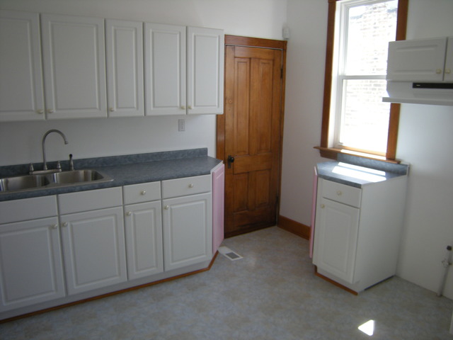 2710 E 75th St, Chicago, IL 60649 photo 8