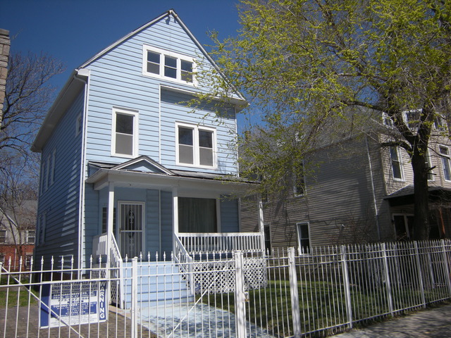 2710 E 75th St, Chicago, IL 60649 photo 1
