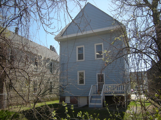2710 E 75th St, Chicago, IL 60649 photo 2