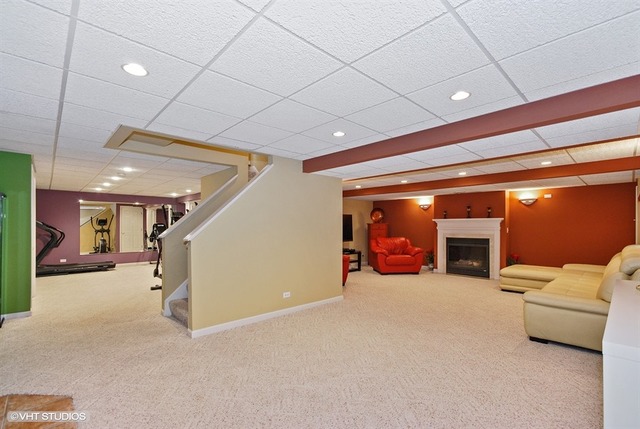2404 Fox Boro Ln, Naperville, IL 60564 photo 16