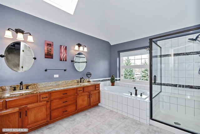 2404 Fox Boro Ln, Naperville, IL 60564 photo 12