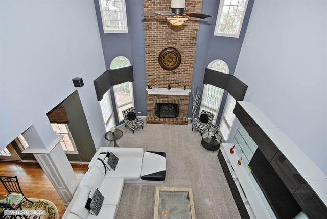 2404 Fox Boro Ln, Naperville, IL 60564 photo 9