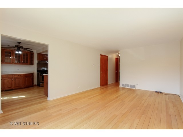 11636 S Artesian Ave, Chicago, IL 60655 photo 4
