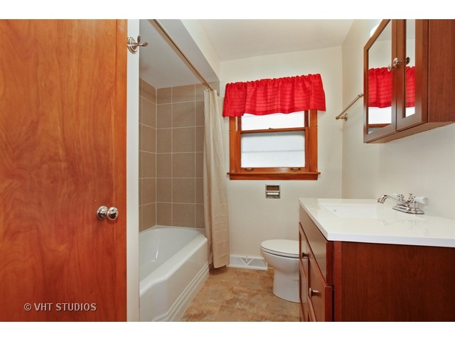 11636 S Artesian Ave, Chicago, IL 60655 photo 10