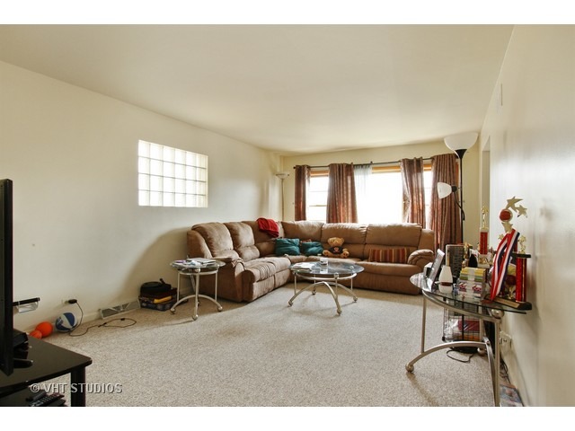 11636 S Artesian Ave, Chicago, IL 60655 photo 3