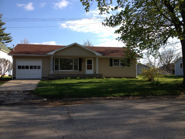 301 W Main St, Buda, IL 61314 photo 1