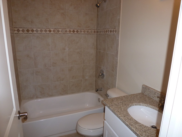 621 E Devon Ave, Roselle, IL 60172 photo 14