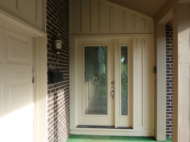 621 E Devon Ave, Roselle, IL 60172 photo 2