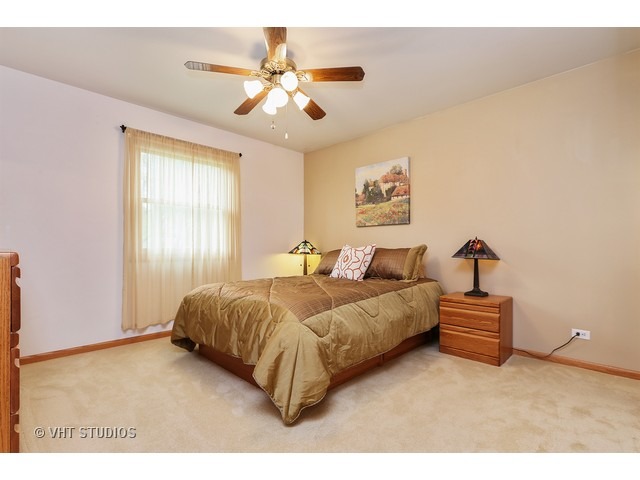 1504 Sunset Dr, Mchenry, IL 60051 photo 6