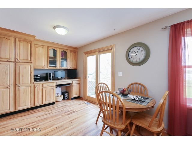 1504 Sunset Dr, Mchenry, IL 60051 photo 5
