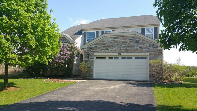 732 Meadowsedge Ln, Aurora, IL 60506 photo 2
