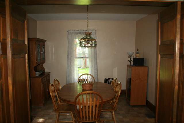 1056 W Hickory St, Kankakee, IL 60901 photo 5