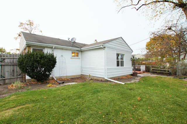 923 E Grant Dr, Des Plaines, IL 60016 photo 19