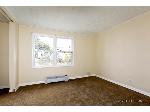 923 E Grant Dr, Des Plaines, IL 60016 photo 13
