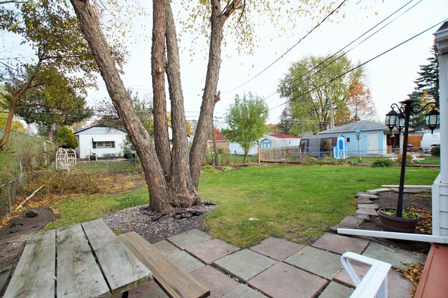 923 E Grant Dr, Des Plaines, IL 60016 photo 21