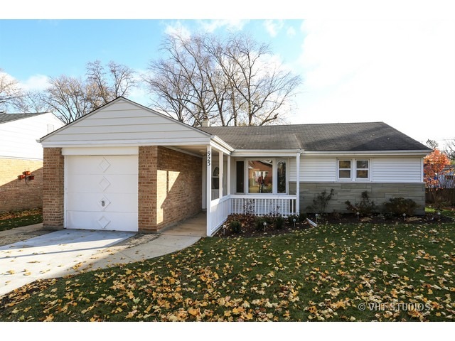 923 E Grant Dr, Des Plaines, IL 60016 photo 1