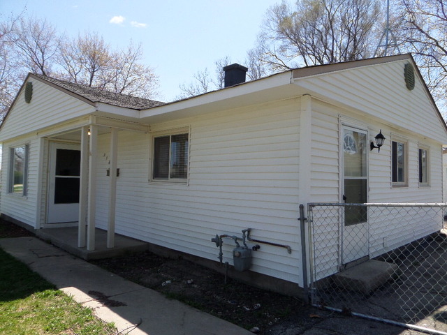 216 E Wayne Pl, Wheeling, IL 60090 photo 3