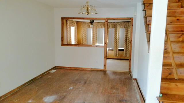 617 Harrison St, Elgin, IL 60120 photo 3
