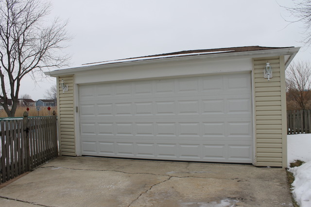 643 Cedar Ln, Bartlett, IL 60103 photo 13