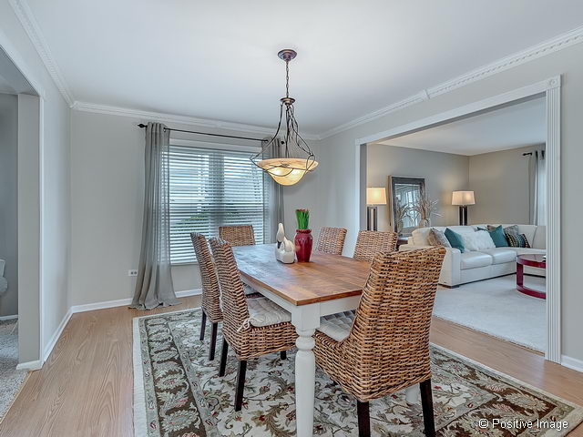 2340 Richmond Dr, Wheaton, IL 60189 photo 7