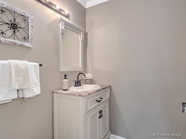 2340 Richmond Dr, Wheaton, IL 60189 photo 15