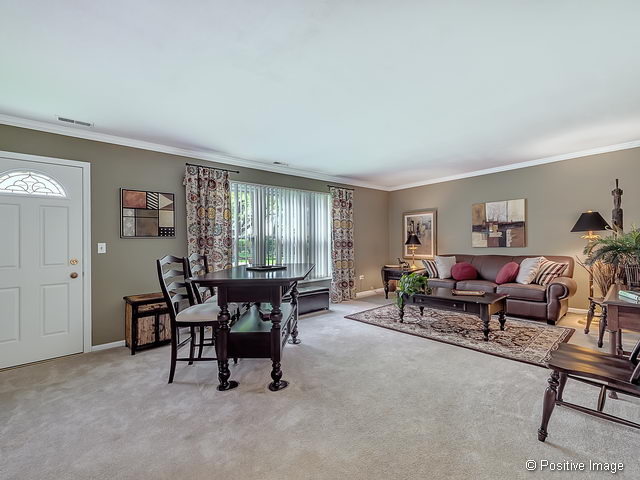 2340 Richmond Dr, Wheaton, IL 60189 photo 21